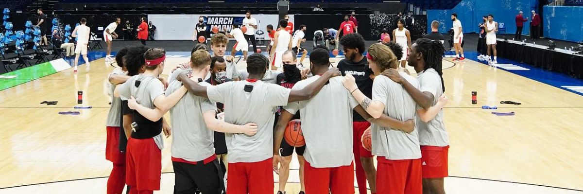 Sanders, Murphy Introduce Legislation to Allow College Athletes to Unionize