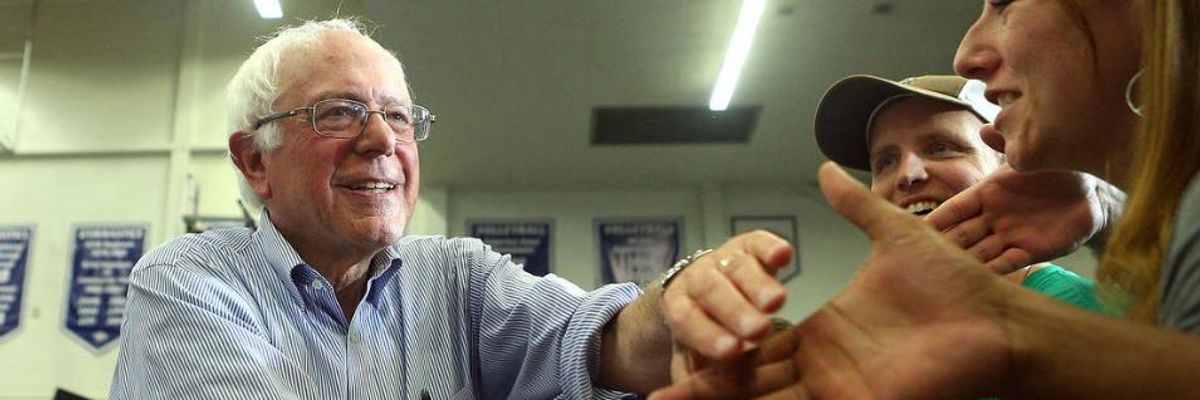Sanders Rides High Into New Hampshire With Surge of Voter Support