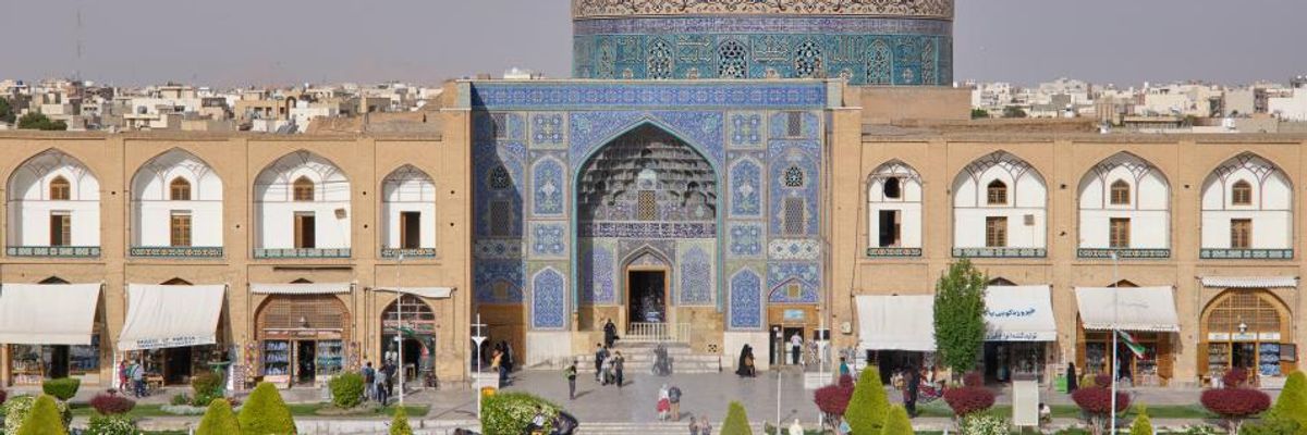 Iranians Flood Twitter With Photos of Favorite Cultural Sites as Trump Threatens Them With Destruction
