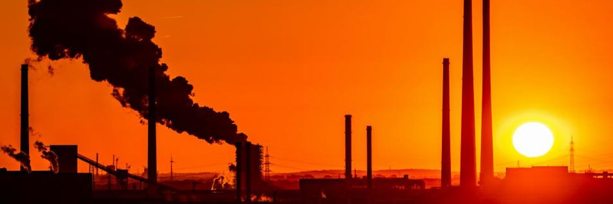 Humanity on Track to Soon Hit 1.5oC Paris Accord Limit as Atmospheric CO2 Nears Level Not Seen in 15 Million Years