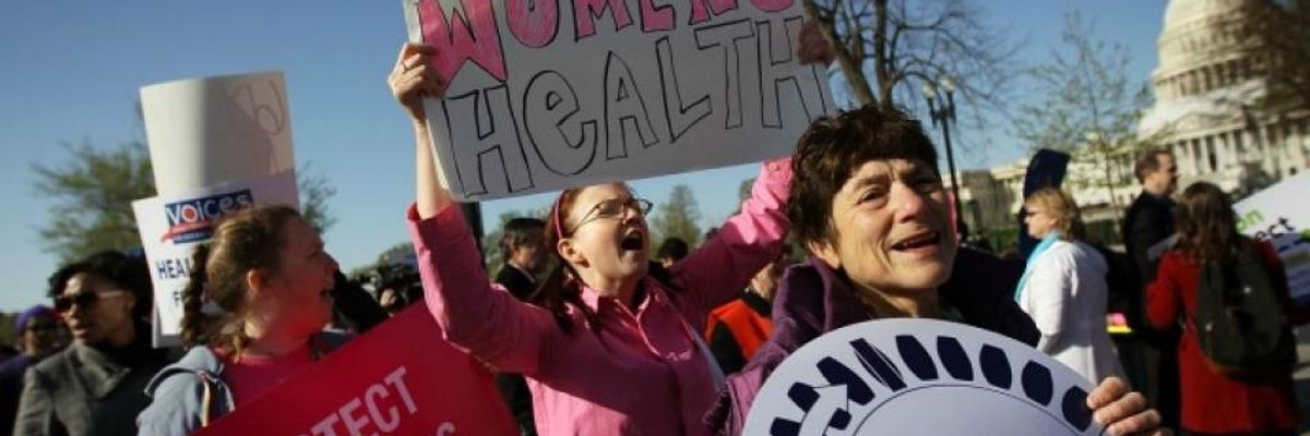 Women's Rights Groups Vow to Fight Back After Trump Throws 'Bone to Anti-Choice Base' After Midterms
