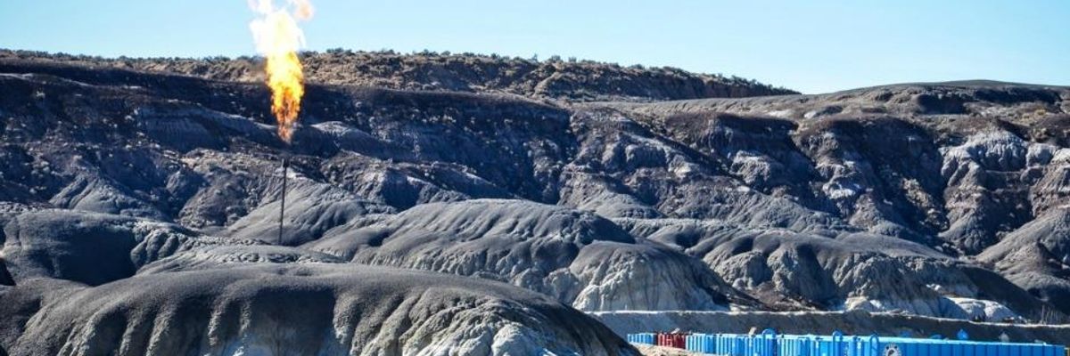 In Bid to 'Make Life Even Easier' for Oil and Gas Giants, Trump Moves to Roll Back Methane Regulations