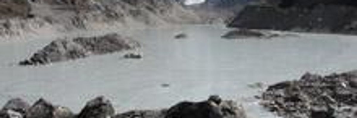 Himalayas Unsettled by Melting Glaciers, More Avalanches