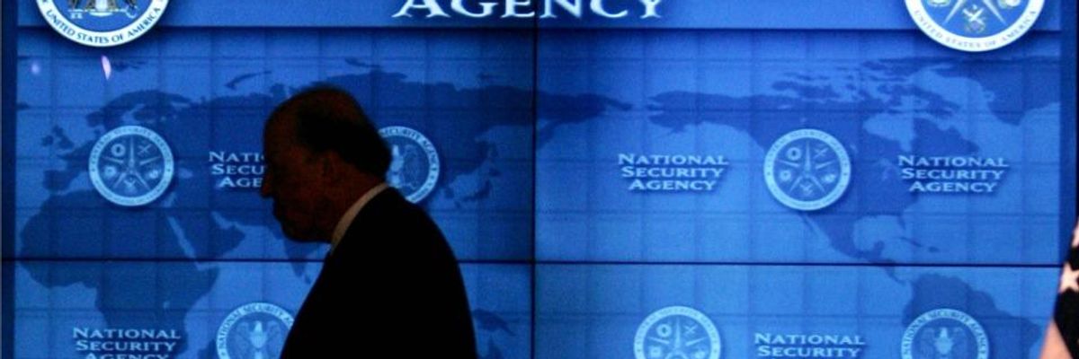 'Insider Threat' Program: Hundred Thousand Pentagon Personnel Under Total Surveillance