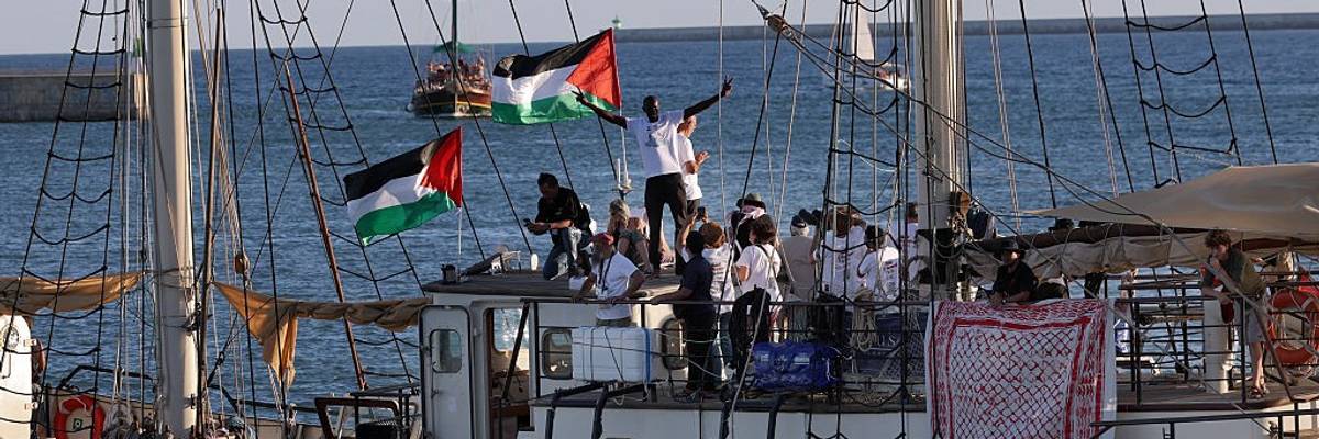 The vessel "Sirius" of the civilian Global Sumud Flotilla leaves Barcelona