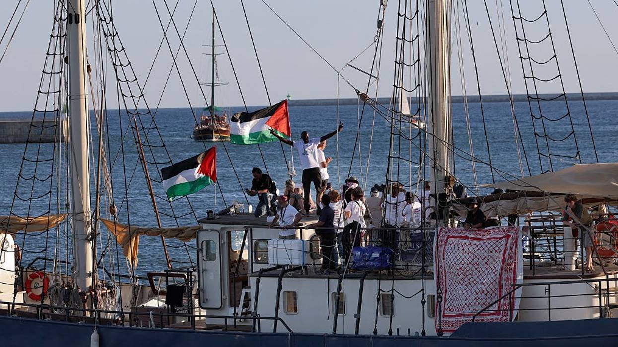 The vessel "Sirius" of the civilian Global Sumud Flotilla leaves Barcelona
