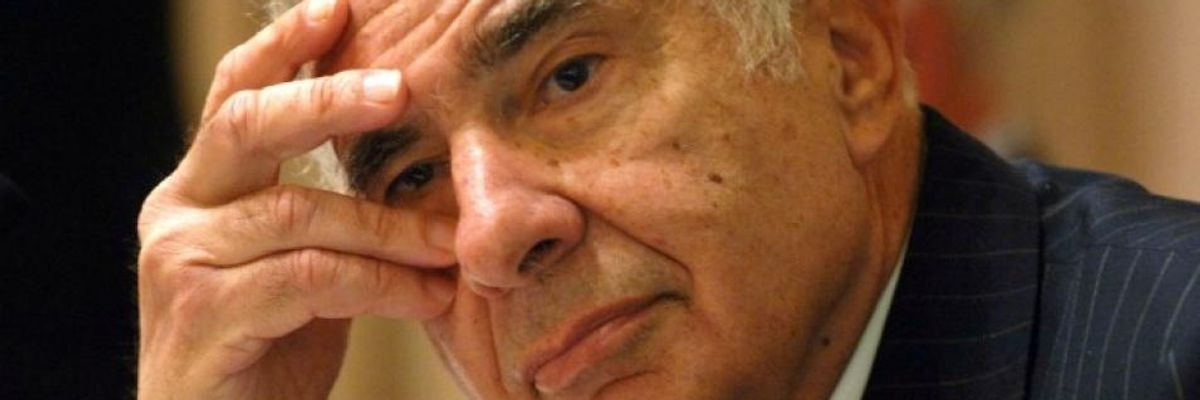 Trump Ethics Aide Under Fire for Letting Billionaire Carl Icahn Skirt Ethics Rules