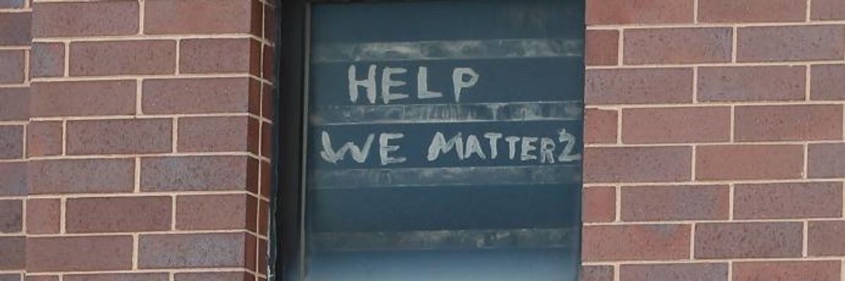 'More People Will Die': Federal Judge Rejects Request to Release Inmates as Chicago Jail Emerges as Coronavirus Hotspot