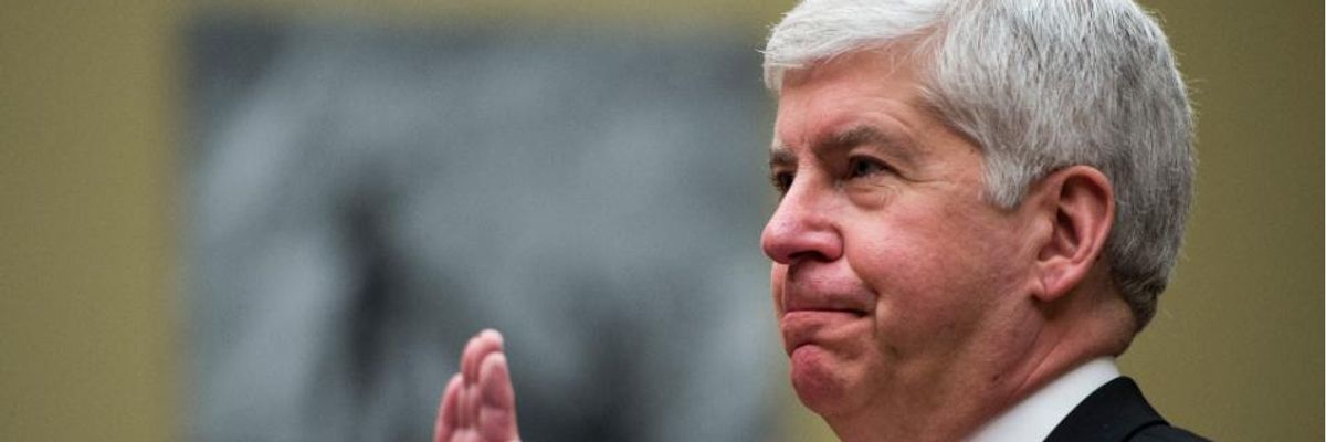 'That Is Not Justice!' Outrage as Snyder Hit With Just Two Misdemeanor Counts Over Role in Flint Water Crisis