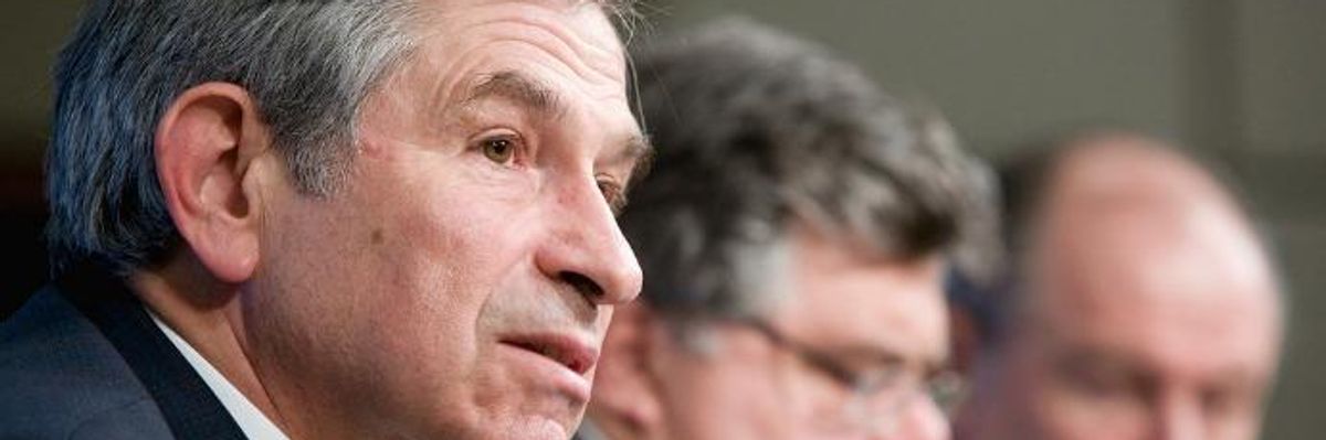 Iraq War Architect Wolfowitz Putting His 'Hopes' in Clinton Presidency