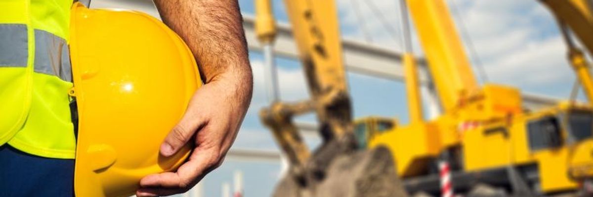 'Hardhats vs. Hippies': How the Media Misrepresents the Debate Over the Green New Deal