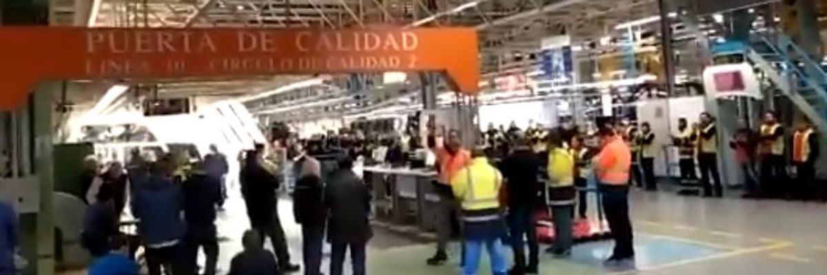 'Cannot Go On Like This': Ordered to Work Despite Coronavirus Outbreak, Spanish Autoworkers Shut Down Mercedes Factory