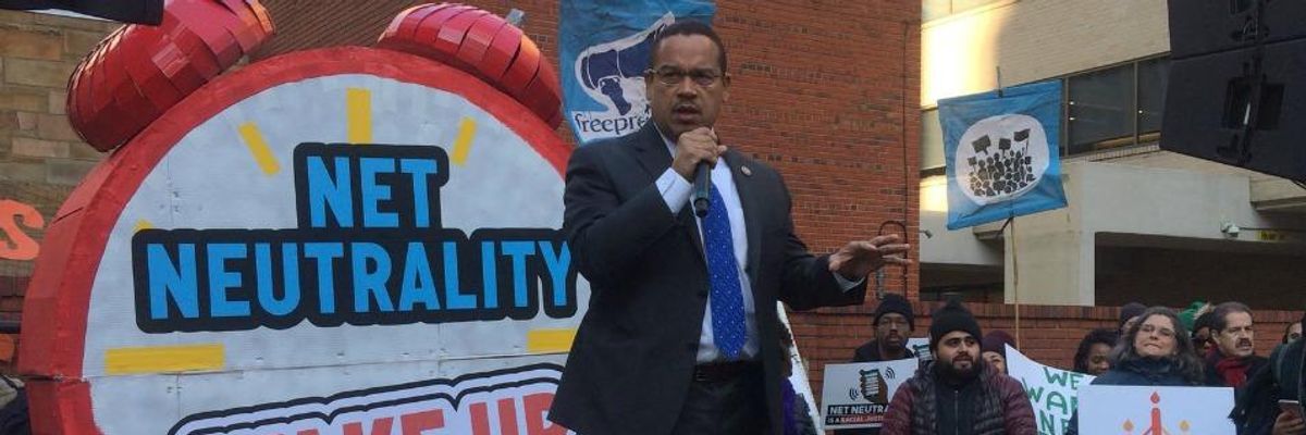 'Last Gasp of the Open Internet' as Web Defenders Mobilize Against FCC's Final Move to Kill Net Neutrality