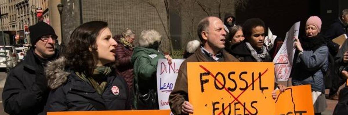 'Undeniable Victory': Cheers Follow Proposals to Divest Massive New York Pensions From Fossil Fuels