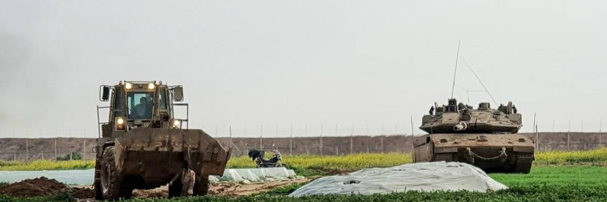 'This Is a War Crime': Video of IDF Bulldozer Dragging Body of Palestinian Man in Gaza Sparks Outrage