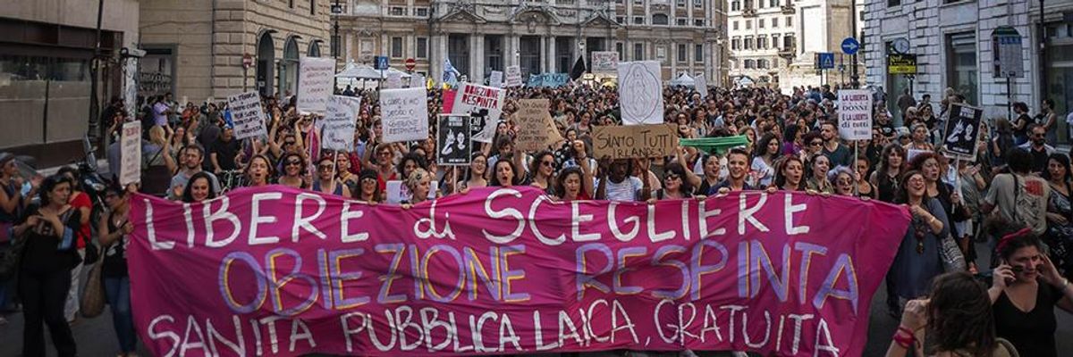 Thousands of Italian Women March Across Country. Demand: 'My Body, My Choice'