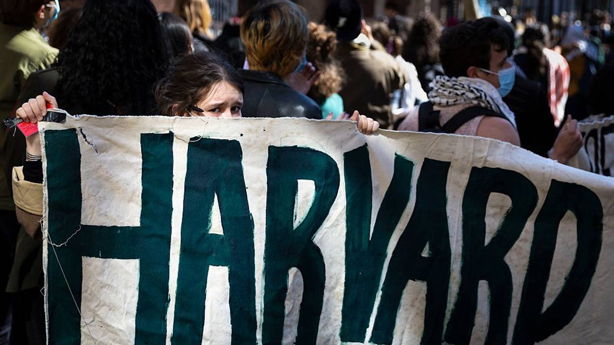 Threats to Harvard funding, detained international students draw 200 protesters to campus