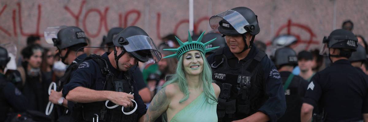 TOPSHOT-US-POLITICS-DEMONSTRATION