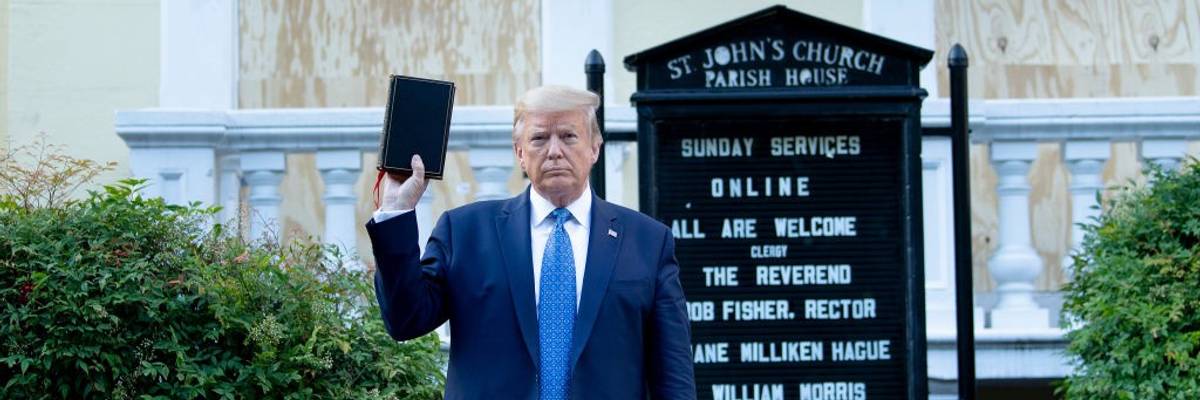 TOPSHOT-US-TRUMP-MINORITIES-POLICE-politics-DEMONSTRATION