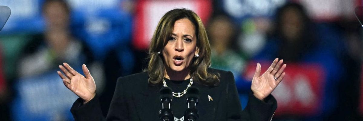 TOPSHOT-US-VOTE-POLITICS-HARRIS