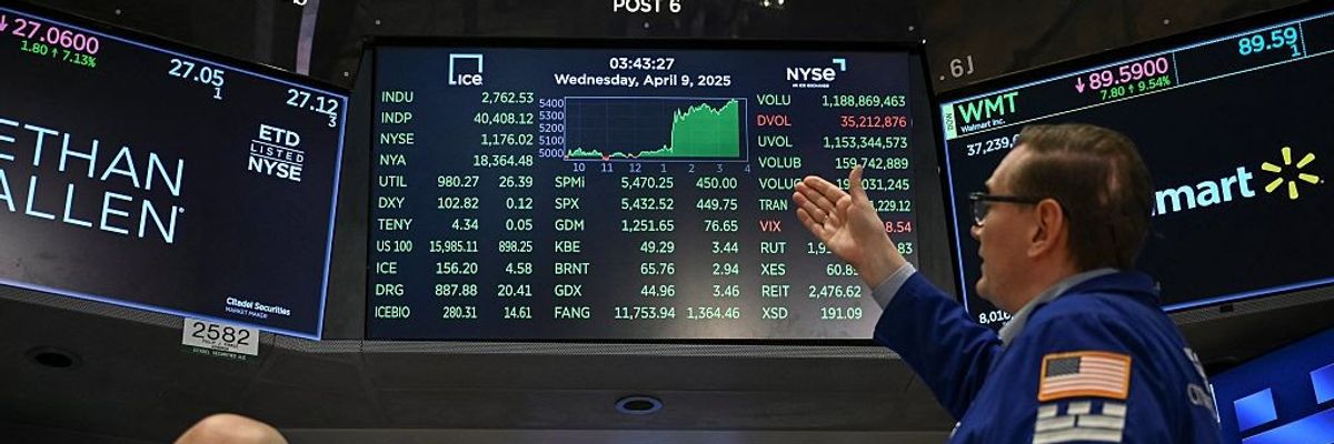 Traders at the New York Stock Exchange