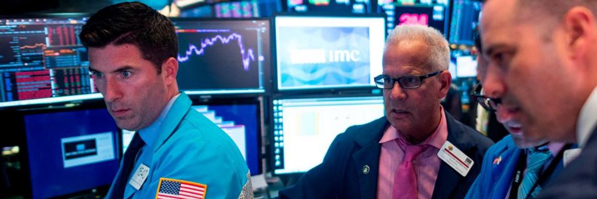 'Strongest Recession Signal Yet': Alarm Bells Sound as Key Indicator That Predicted Last Wall Street Crash Goes Negative