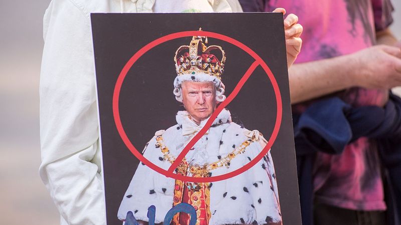 Trump as a king, crossed out