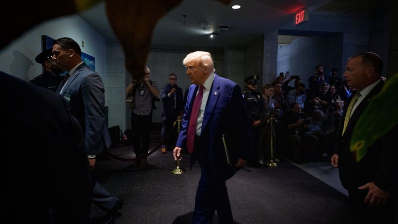 Trump meets with House Republicans.