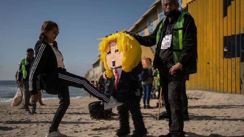 Trump protest on U.S.-Mexico border.