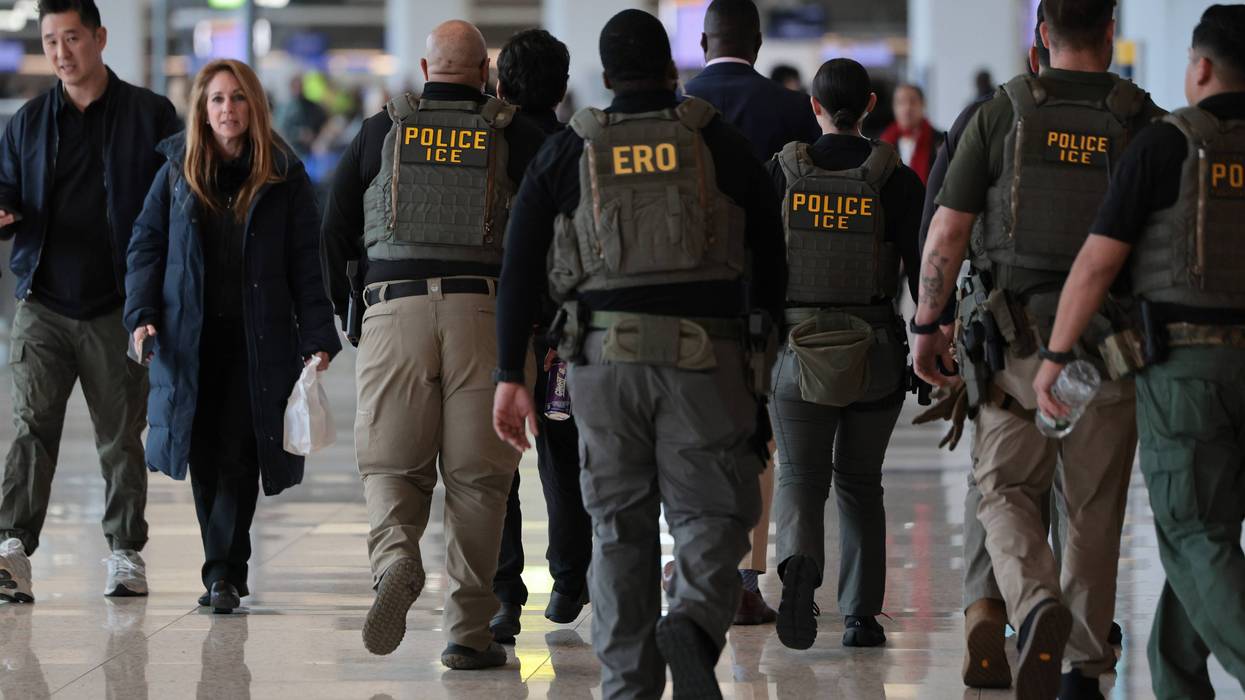 Trump Sends ICE Agents To Airports As DHS Remains Unfunded