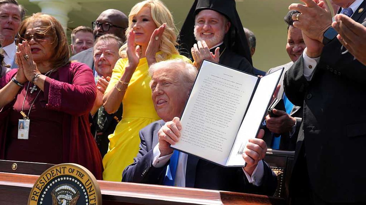 Trump signs order to create Commission on Religious Liberty