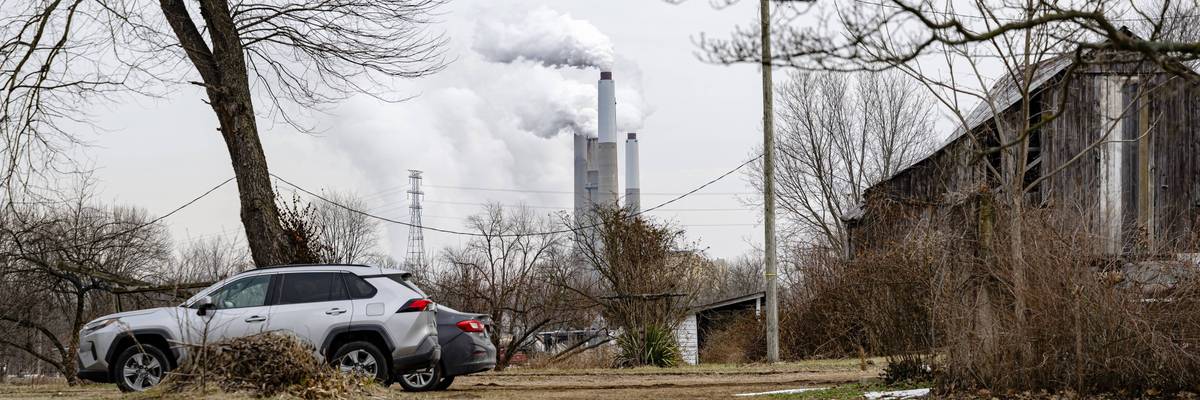 Trump Works To Revive US Coal Industry With Pentagon Contracts And Less Regulation