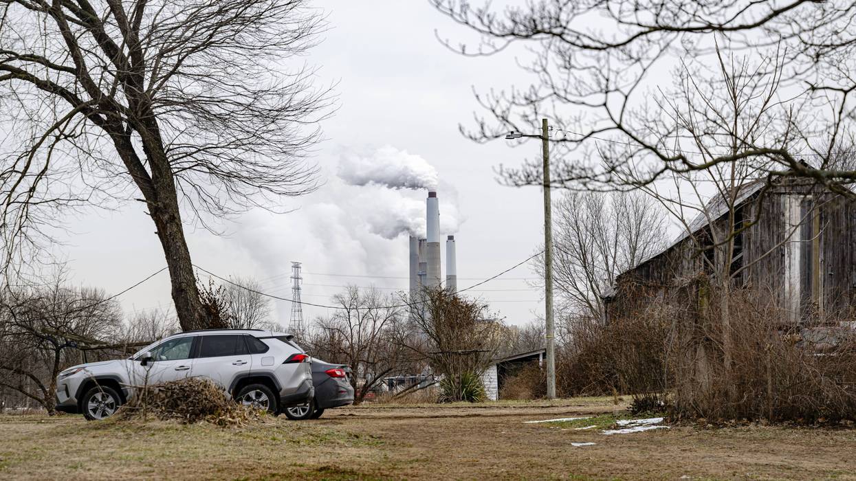 Trump Works To Revive US Coal Industry With Pentagon Contracts And Less Regulation