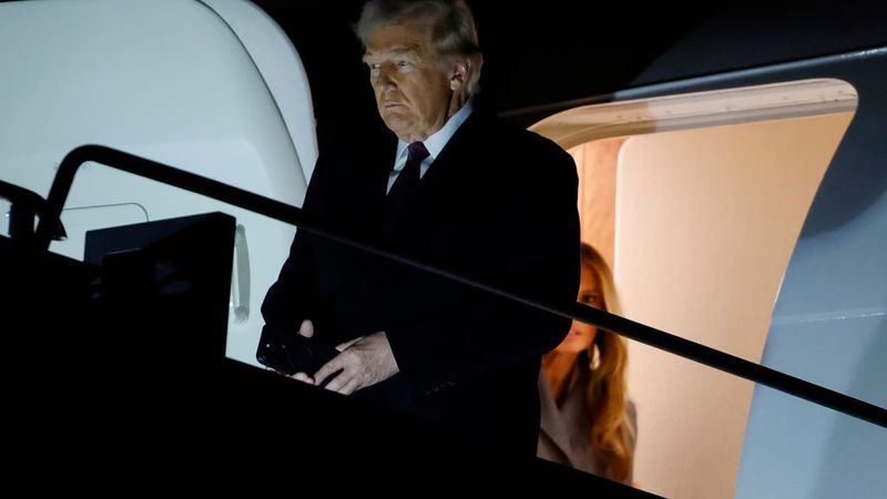 Trumps arrive at Dulles