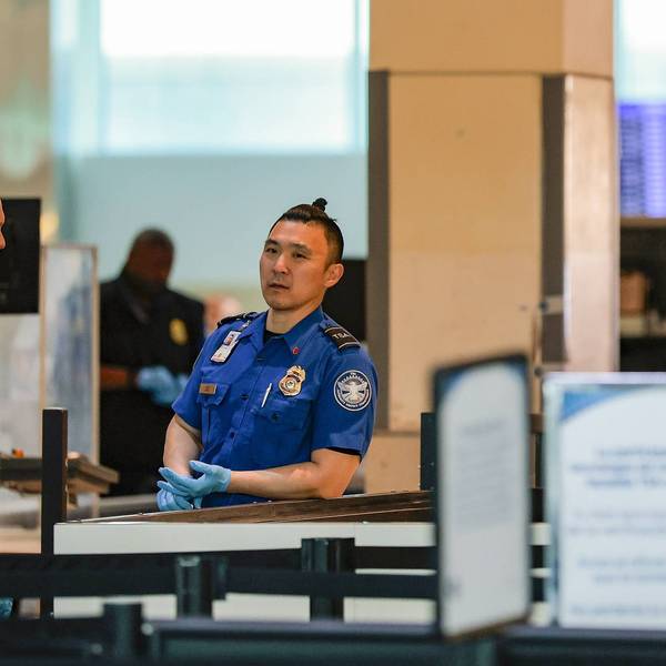 Trump's TSA Sued Over 'Insane Proposal' to Privatize Airport Screening
