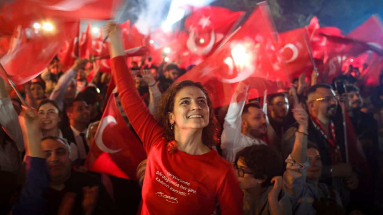 Turks cheer CHP victory