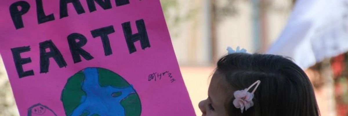 In 'Blockbuster' Ruling, Judge Says Youths' Climate Case Against Trump Administration Can Proceed to Trial