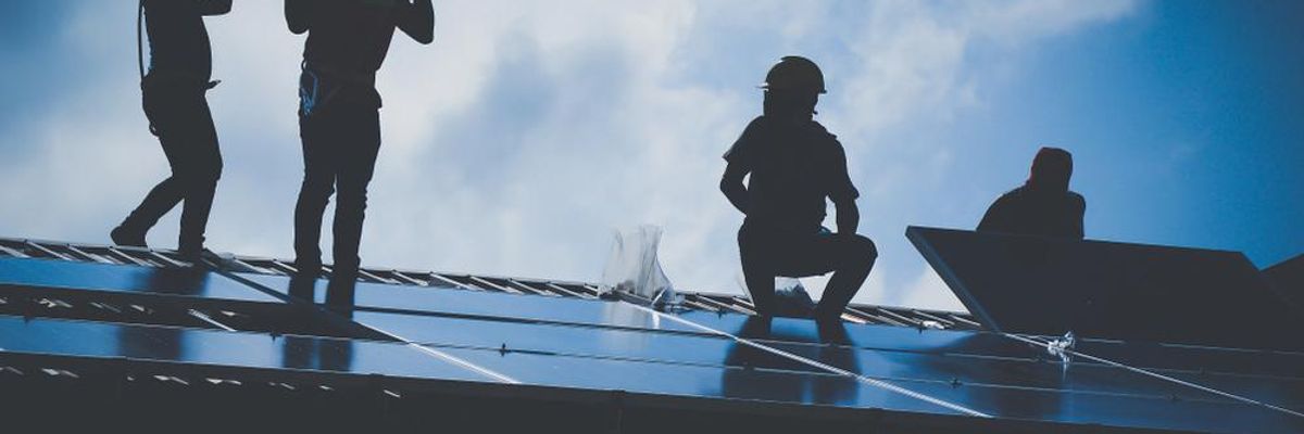 Nearly All Americans Want to Get Off Fossil Fuels