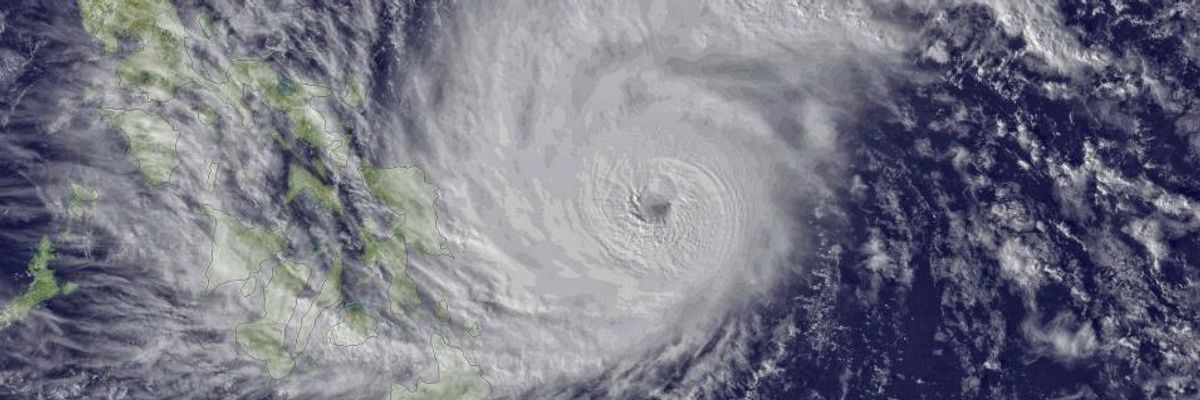 Typhoon Hagupit Slams Into Philippines