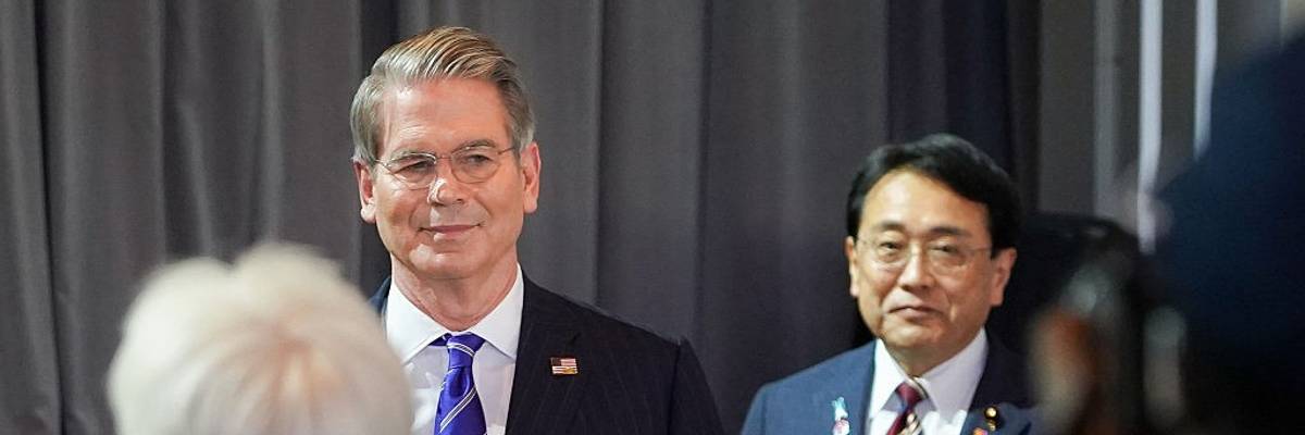 'Art of the Stupid Deal': Trump's Japan Trade Pact Bashed by Automakers, Unions, Economists