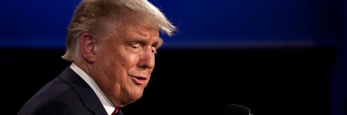 Top US Medical Journal Breaks 208-Year Precedent With Scathing Case to Vote Out 'Dangerously Incompetent' Trump