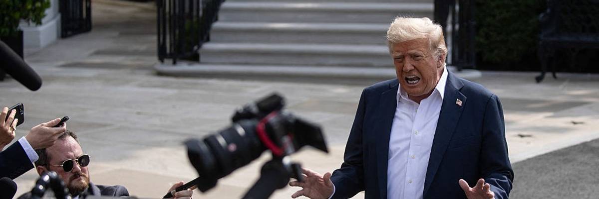 White House Ousts Wall Street Journal From Scotland Press Pool Over Epstein Report