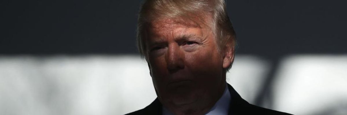 Forget Mueller. Forget Impeachment. A Million People Should Surround the White House and Demand Trump's Resignation