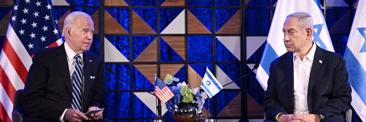 U.S. President Joe Biden (L) meets with Israeli Prime Minister Benjamin Netanyahu