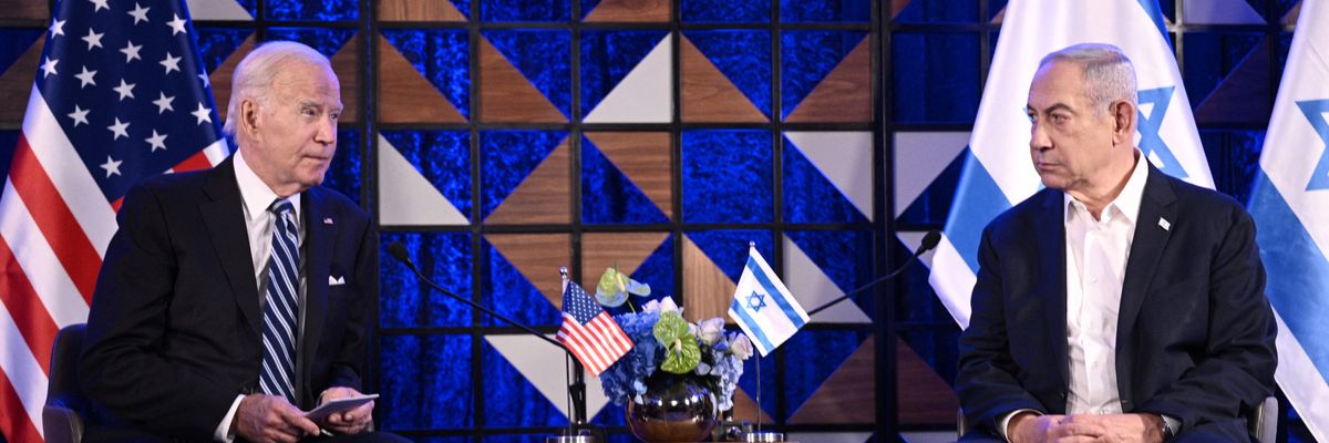 U.S. President Joe Biden (L) meets with Israeli Prime Minister Benjamin Netanyahu