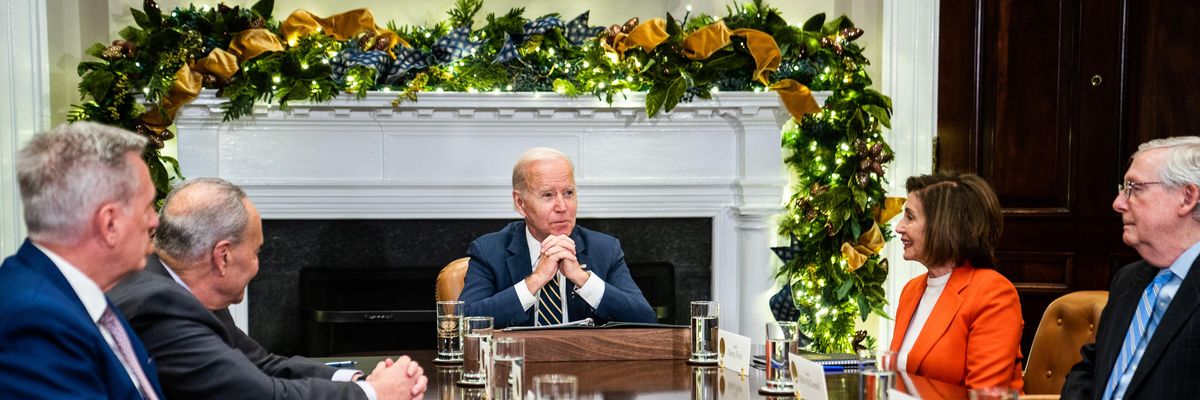 U.S. President Joe Biden meets with (clockwise) House Speaker Nancy Pelosi (D-Calif.), Senate Minority Leader Mitch McConnell (R-Ky.), House Minority Leader Kevin McCarthy (R-Calif.), and Senate Majority Leader Chuck Schumer (D-N.Y.) in the White House on November 29, 2022.