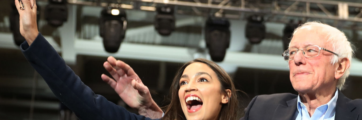 At New Hampshire Rally, Sanders Calls on 7,500+ Supporters to 'Transform America' on Primary Day