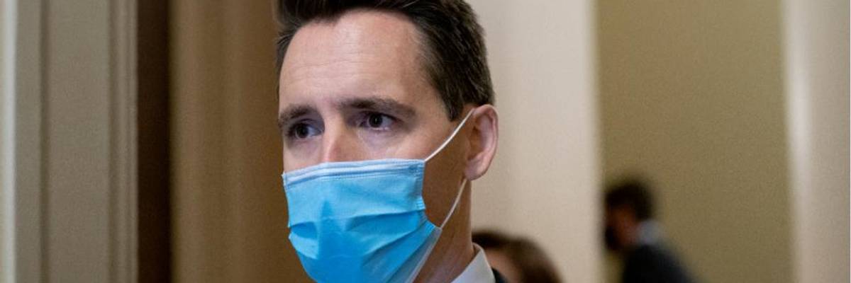 Attempting to Cement 'Mythology' of Stolen Election, Hawley Announces He Will Contest Electoral College Results