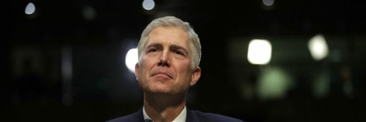 Legal Experts Aghast as 'Bloodythirsty' Right-Wing Supreme Court Sanctions Torturous Executions