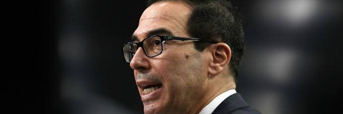 Trump Accused of Burying Research Showing Trickle-Down Tax Cuts Just 'Snake Oil' Scam